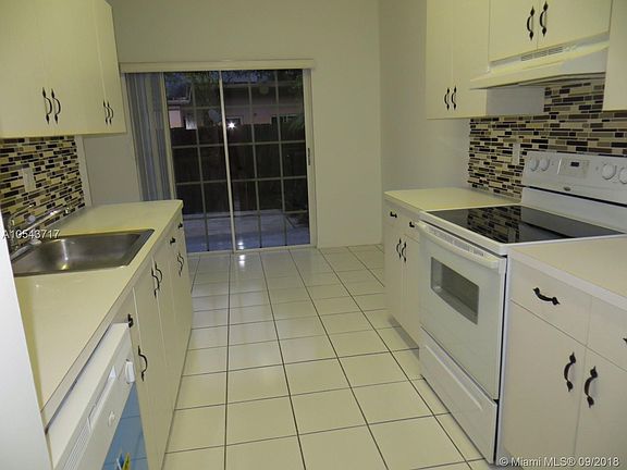 5th image of 21215 NE 9th Ct APT 4