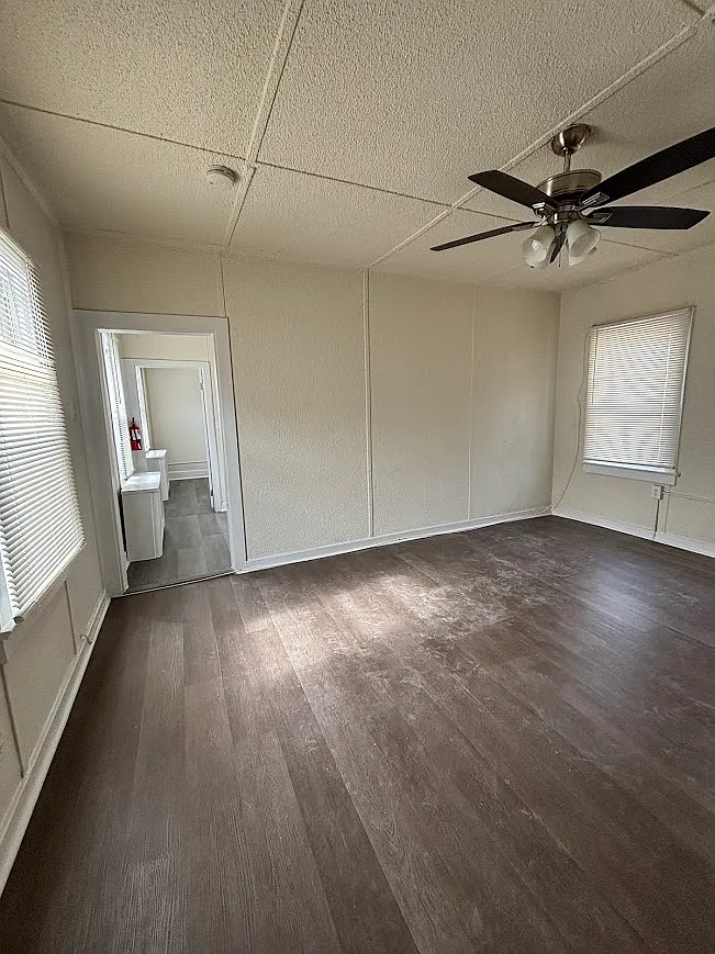 1 bed, 800 sqft, $1,200 — Photo 4
