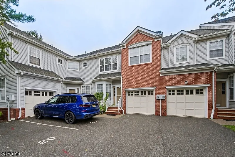 20 Gordon Cir