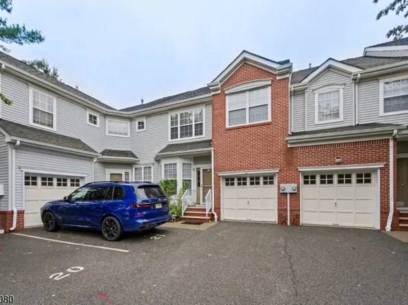 20 Gordon Cir, Parsippany, NJ 07054