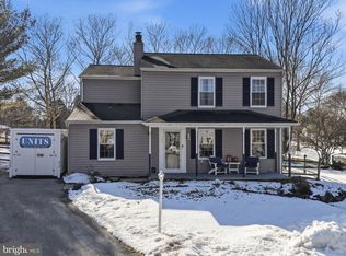 102 Gloucester Ct, Downingtown, PA 19335