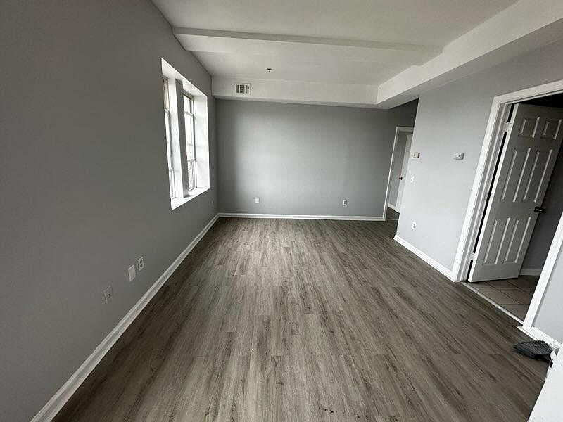 1st image of 528 Central Ave #2