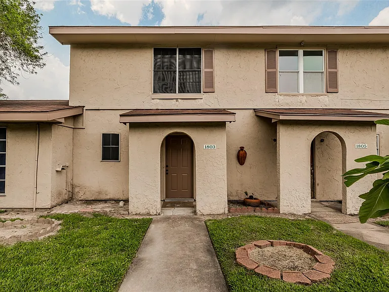 1803 Country Village Blvd — Photo 2