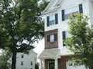 110 Madison Square Ln, Cary, NC 27513