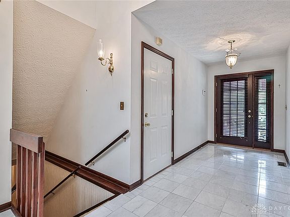 4th image of 4829 Riverview Ave