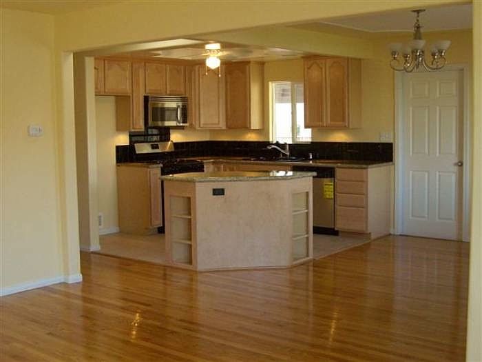 2nd image of 854 10th St