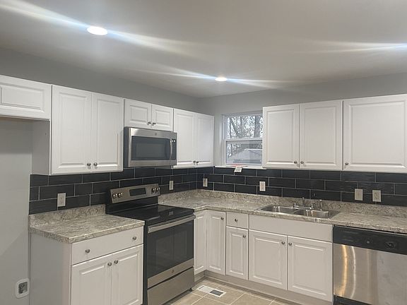 2nd image of 1311 Mercury Dr