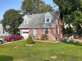 625 S 18 1/2 St, Reading, PA 19606