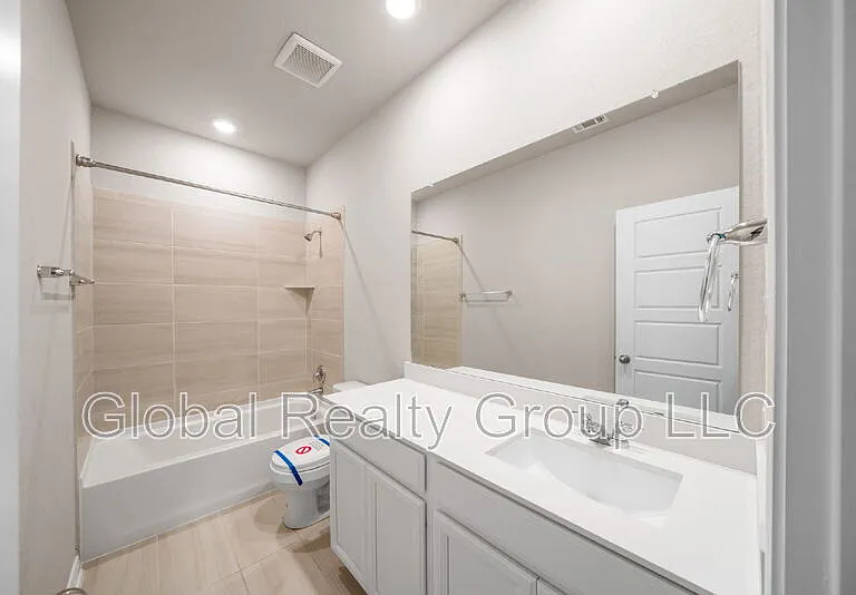 1220 Ella Xing — Photo 23