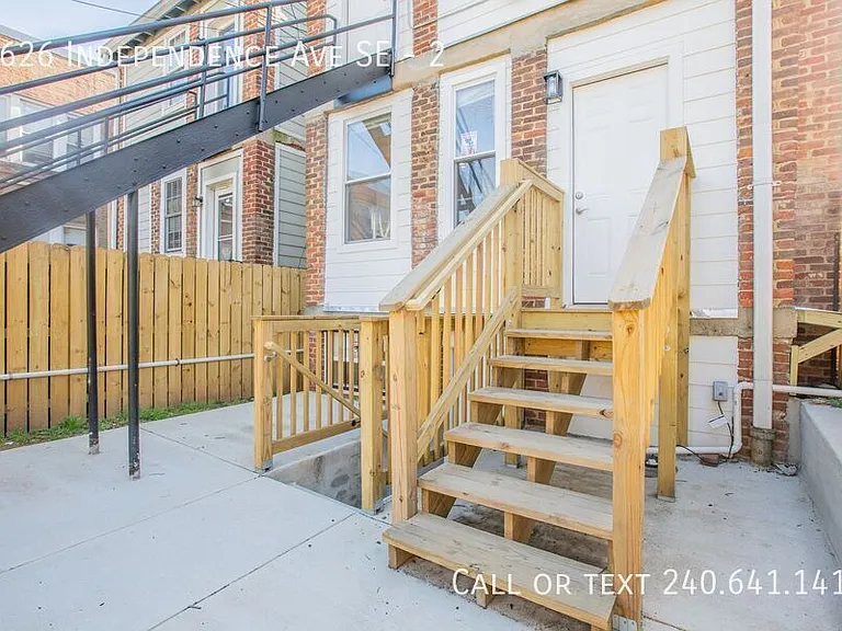 1626 Independence Ave SE #2 — Photo 10