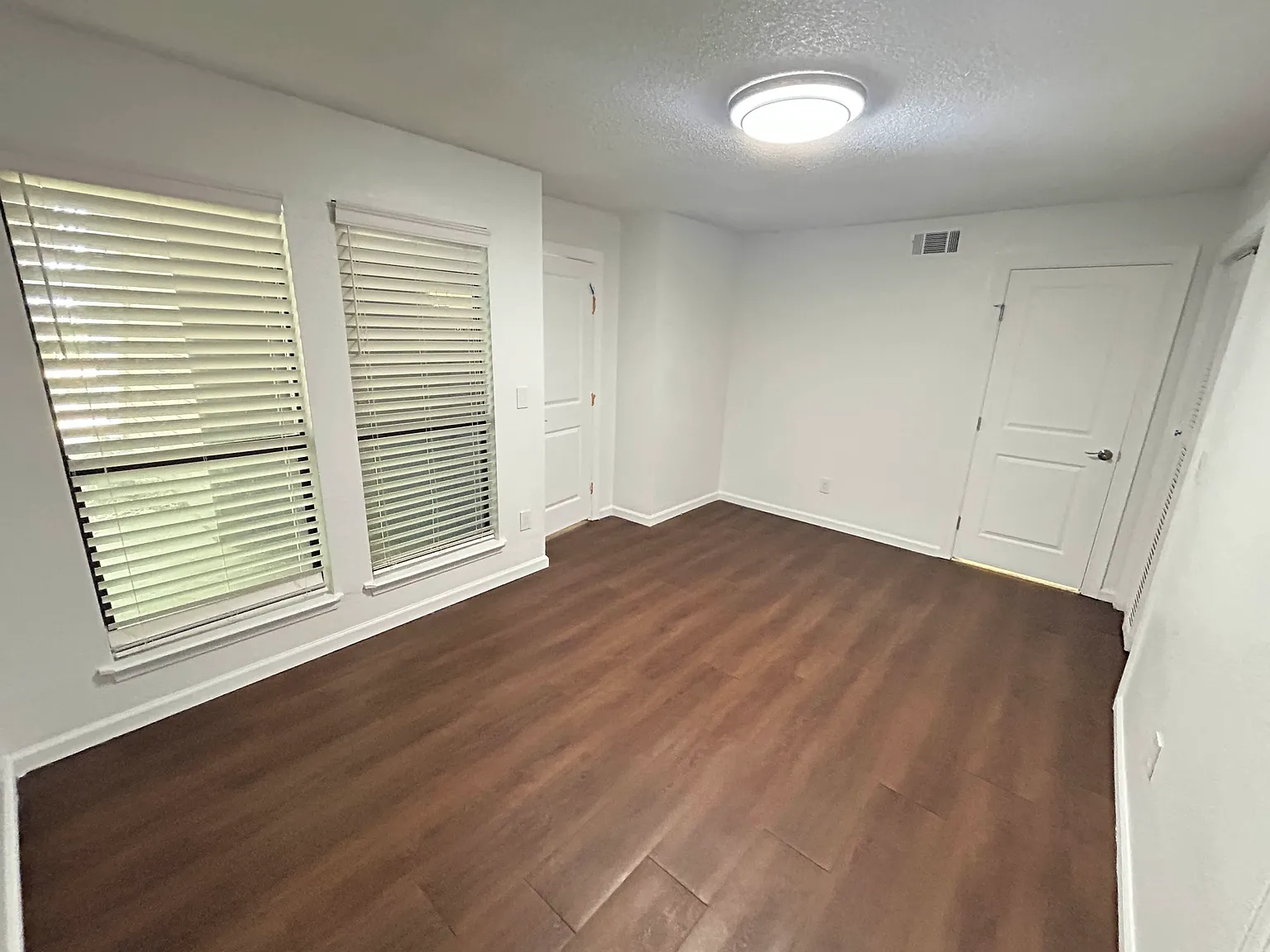 1 bed, 673 sqft, $800 — Photo 2