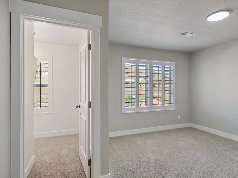 2101 W Northridge Dr — Photo 30