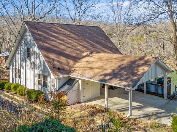 1041 Clift Cave Dr, Soddy Daisy, TN 37379