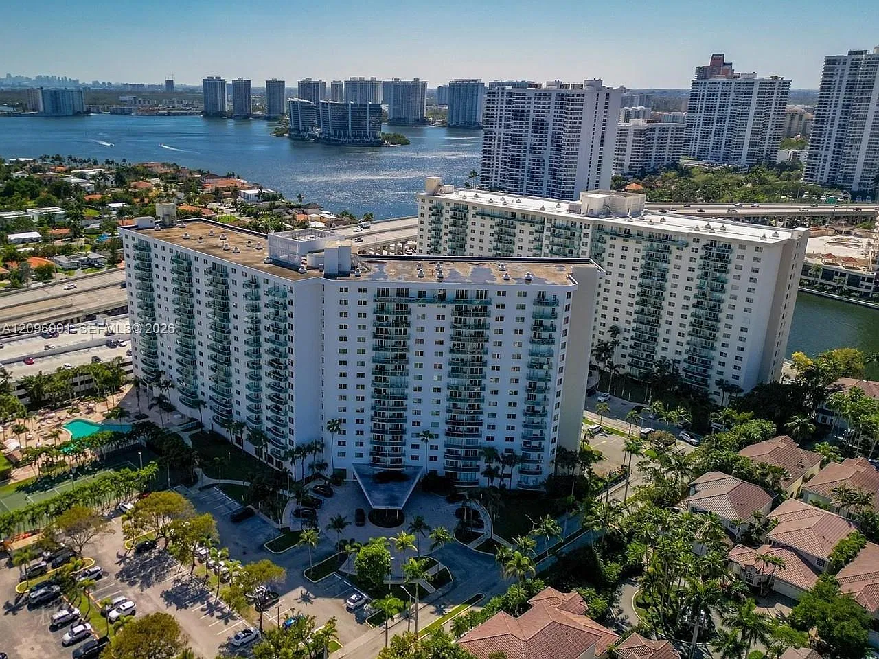 Oceanview Building B Cond — Photo 2