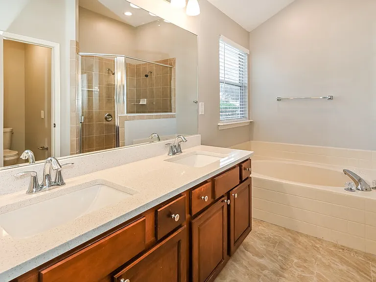 1572 Timber Trace Dr — Photo 12