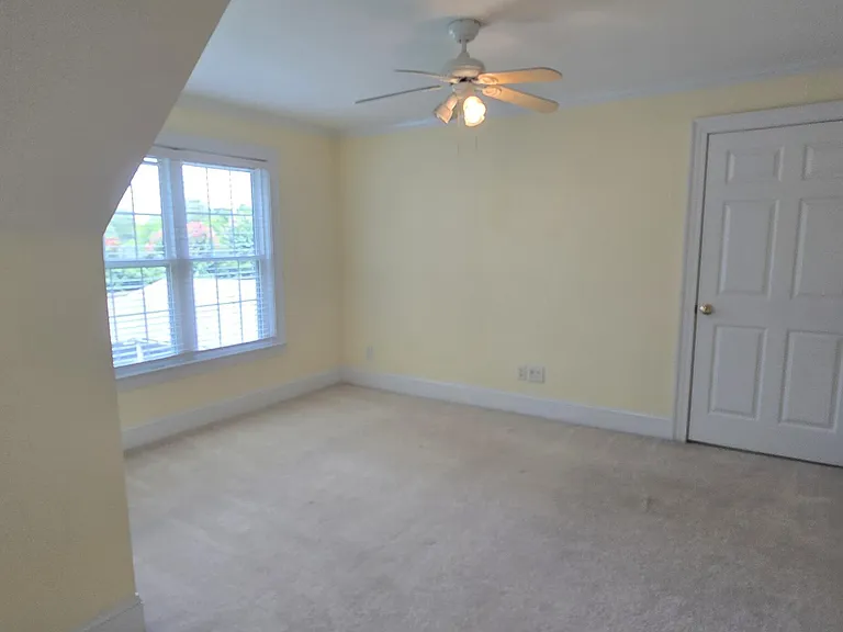4208 Leicester Ct — Photo 30