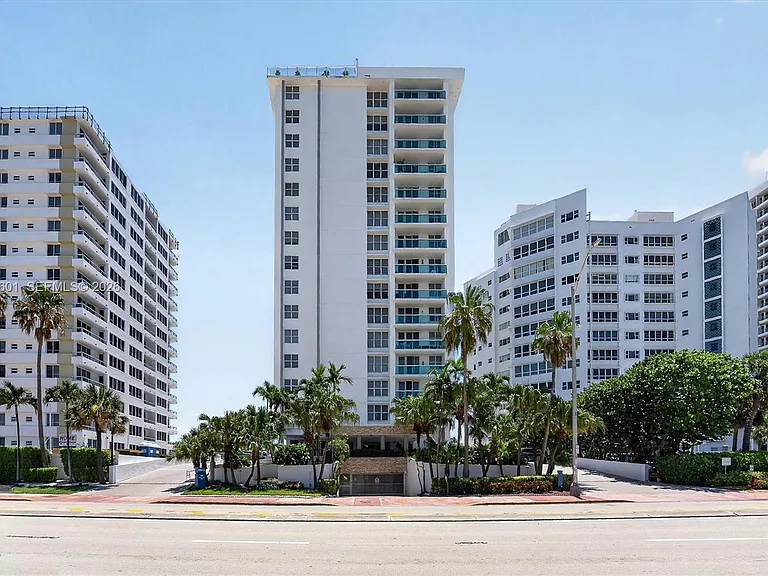 5001 Collins Ave #9H — Photo 38