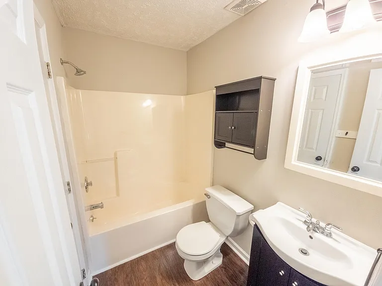 2935 Chillingworth Dr — Photo 18