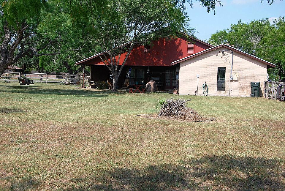 2nd image of 348 Brenda Ln