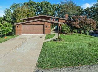 1350 Adams Dr, Ambridge, PA 15003