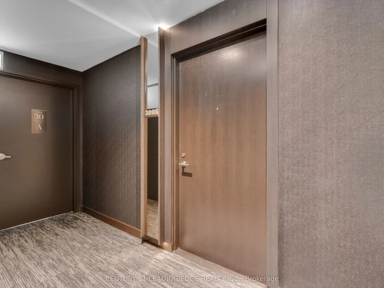 11 Yorkville Ave #3005 — Photo 12