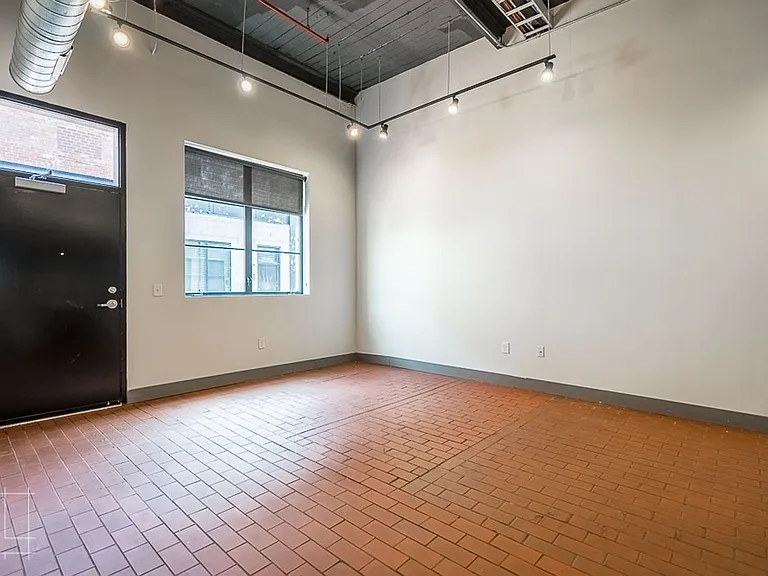 Wonder Bread Lofts — Photo 24