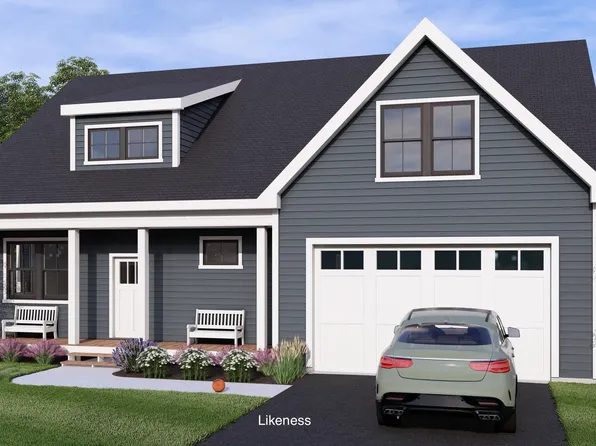 60 Washington Circle, Essex, VT 05452