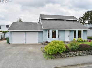 2716 Walnut Ave, Newberg, OR 97132