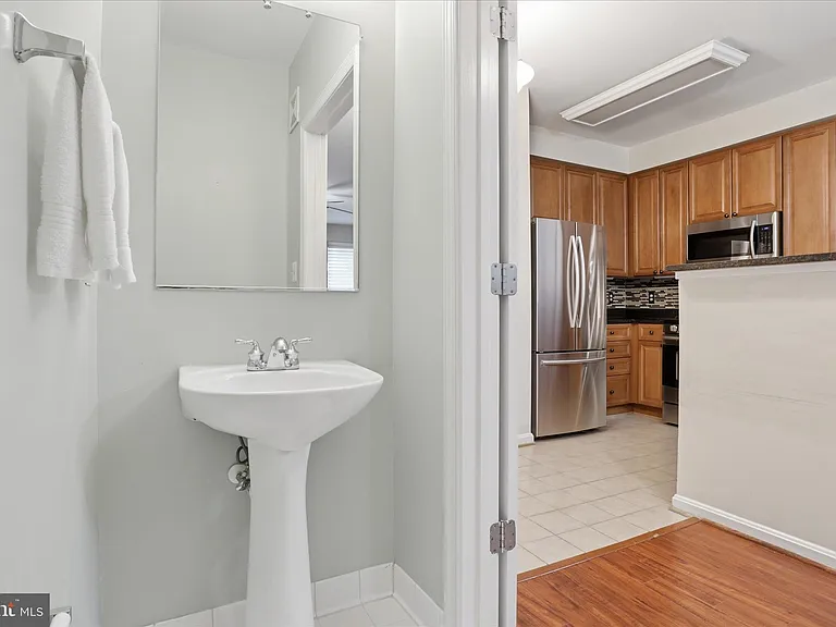 801 S Greenbrier St #103 — Photo 11
