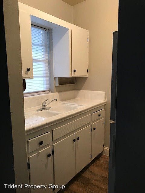 1st image of 2706 E Grant Ave