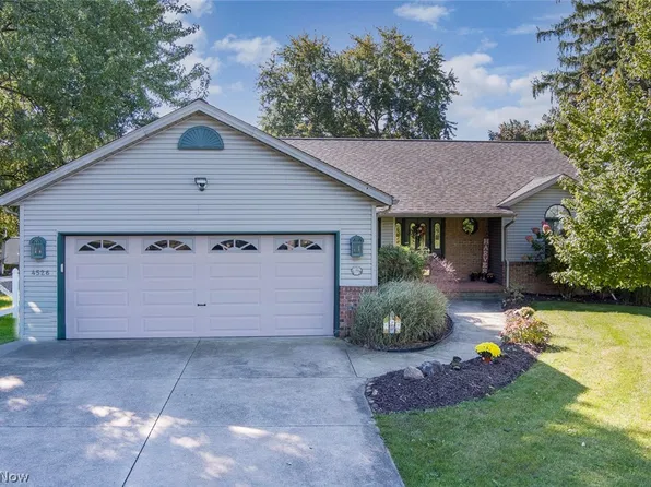 4526 Center Rd, Brunswick, OH 44212