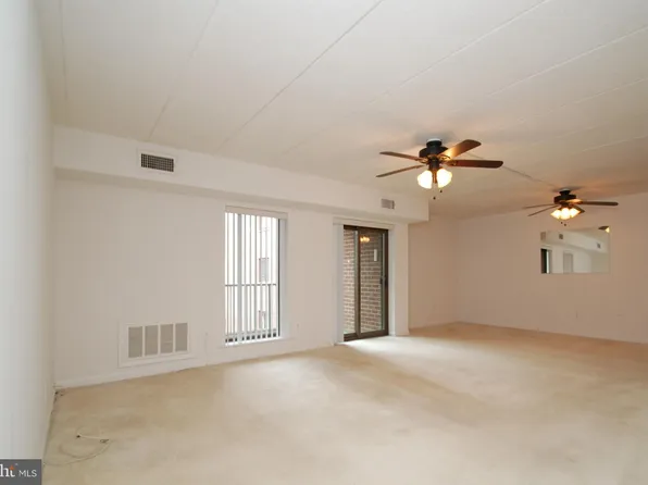 1219 W Wynnewood Rd APT 409, Wynnewood, PA 19096