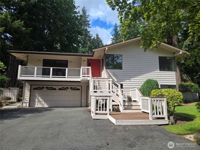 19220 37th Avenue NE, Lake Forest Park, WA, 98155