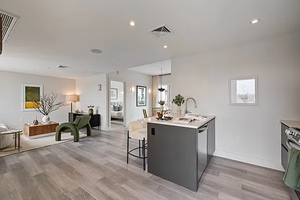 Rented by ERNY LLC | media 1