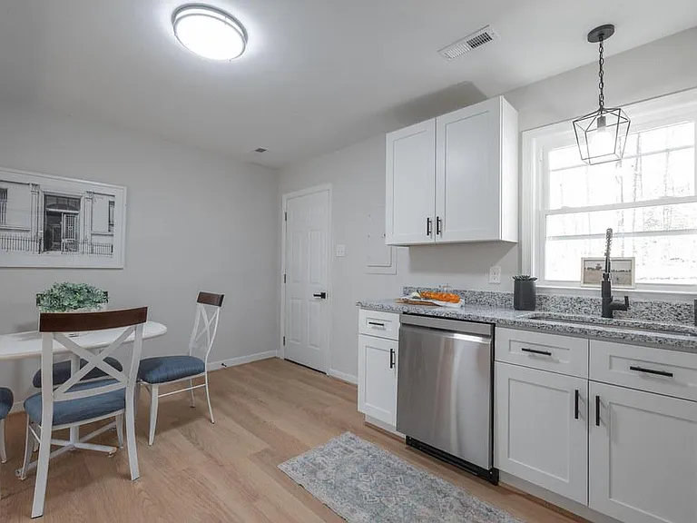 2247 Mountain View Rd — Photo 12