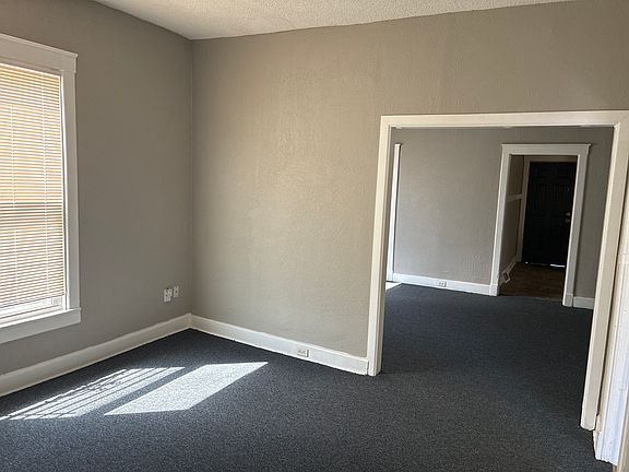 3rd image of 4436 Forest Ave