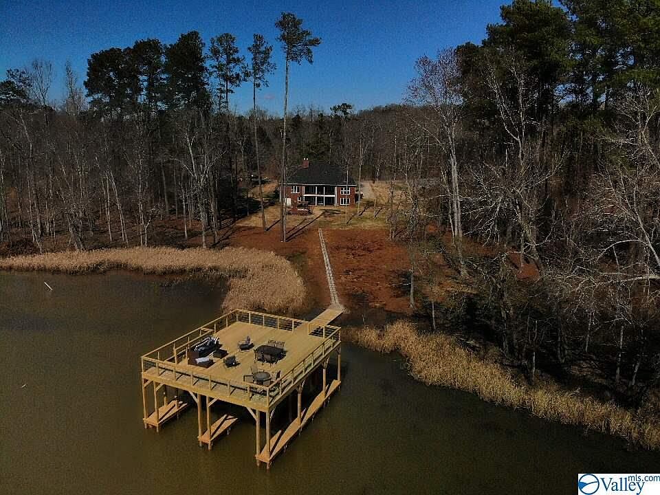 1st image of 2521 Lookout Mountain Dr