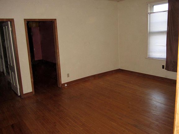 3rd image of 316 E Cherry St #1