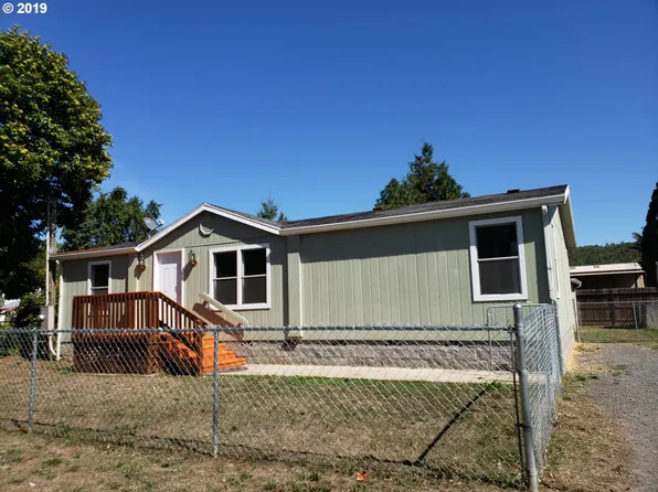 441 NE Chestnut Ave, Myrtle Creek, OR 97457