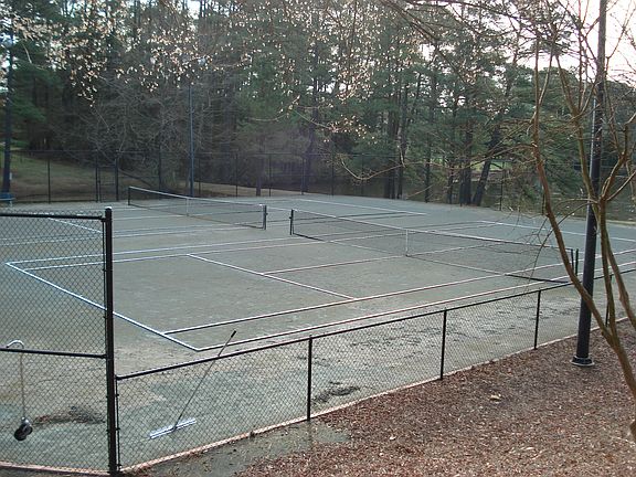 Community Twin Tennis Courts