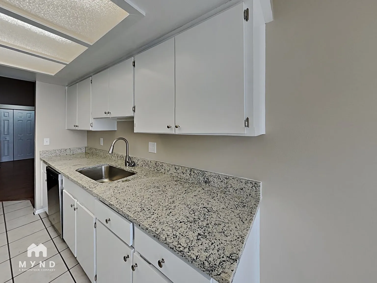 4 bed, 2.0 bath, 1403 sqft, $2,299 — Photo 3