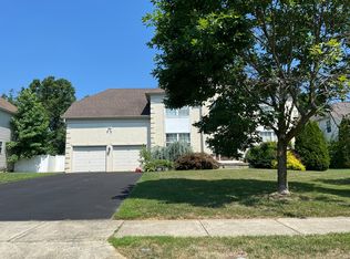 115 Summerbrooke Ct, Sicklerville, NJ 08081