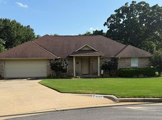 9504 E Pointe Dr, Fort Smith, AR 72903