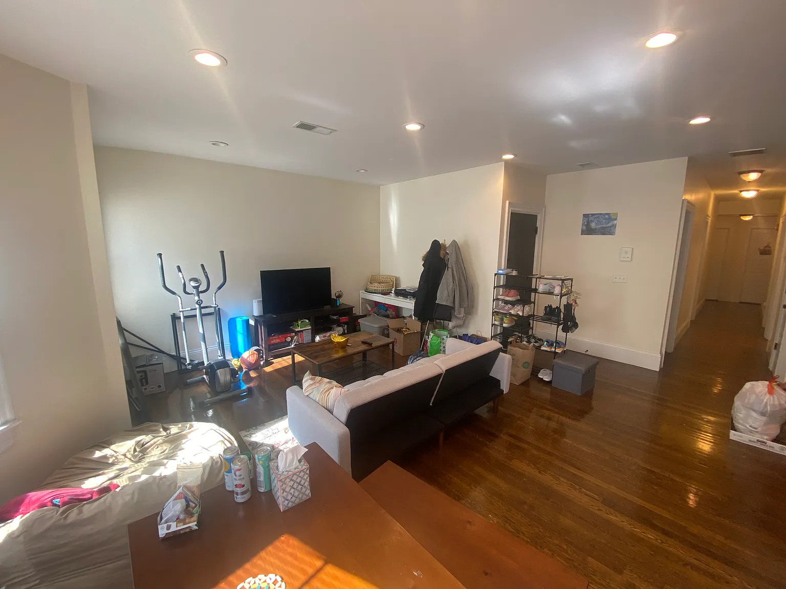 4 bed, 1500 sqft, $5,200 — Photo 4
