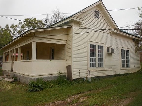2nd image of 251 Cypress Ave