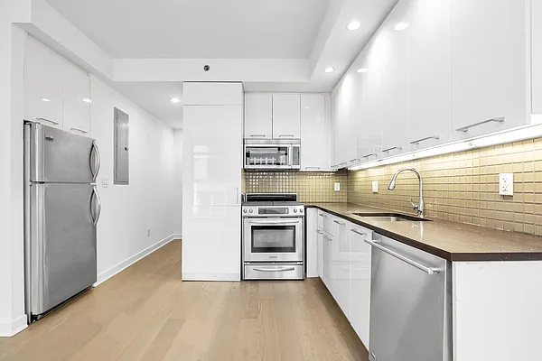 Rented by REAL New York | media 18