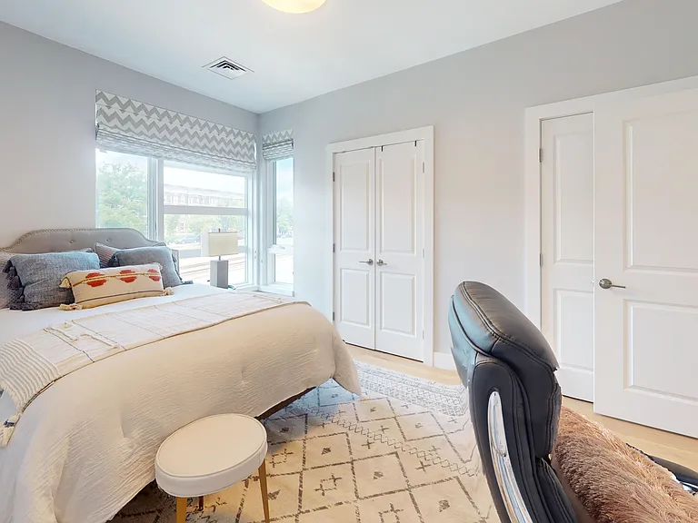 1650 Commonwealth Ave #202 — Photo 8