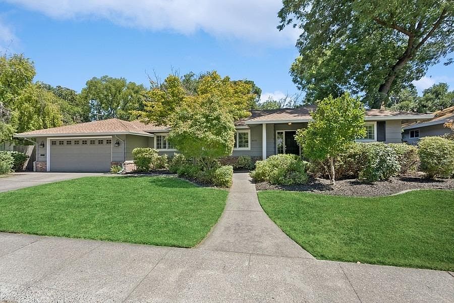 1st image of 1632 Carmelo Dr