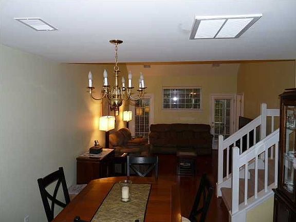 2nd image of 801 Buckthorn Cir