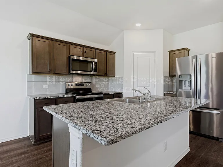 3311 Brookstone Dr — Photo 5